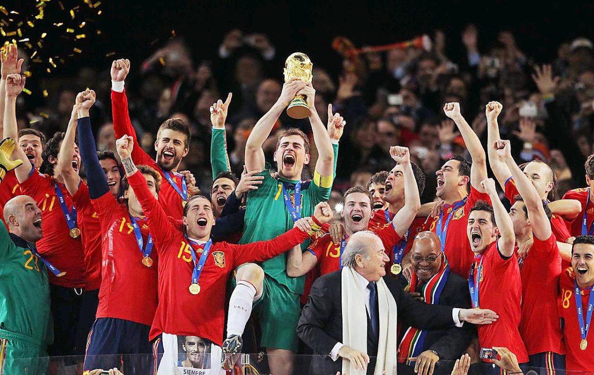 2010-iker-casillas-trophy-opov-48221-midfinal.jpg